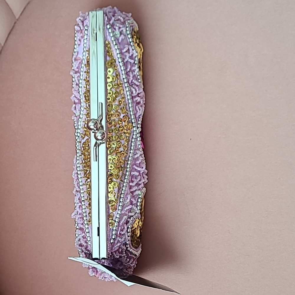 Pink and Gold Heart Beaded Clutch - Picture 12 of 12